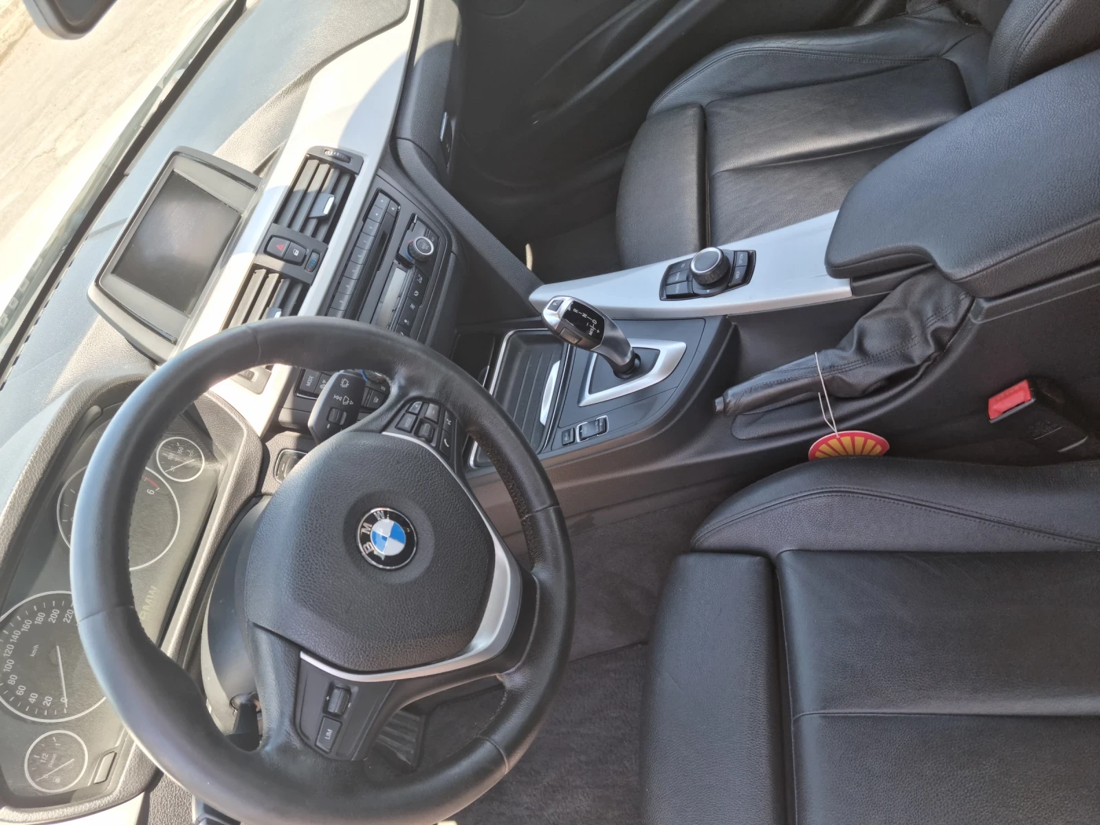 BMW 316 320д, снимка 16 - Автомобили и джипове - 53773946