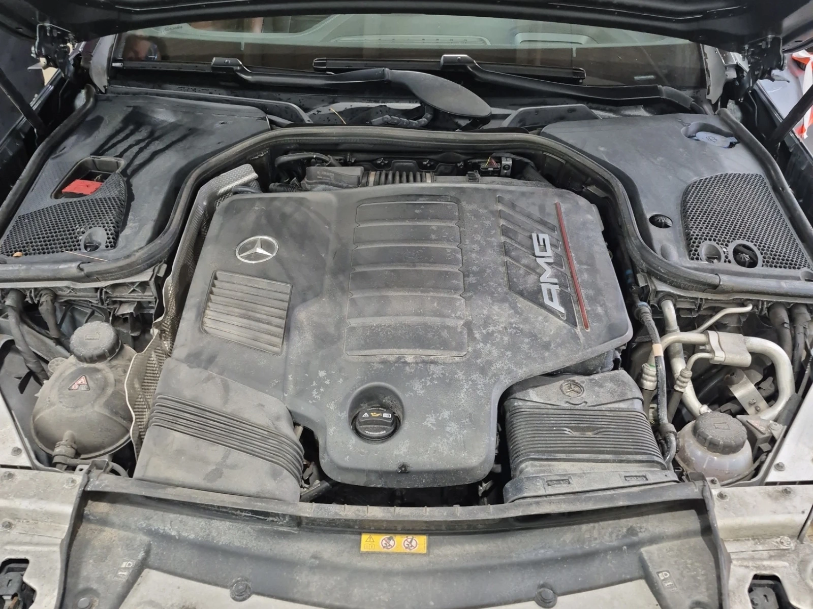 Mercedes-Benz E 53 AMG * * CARFAX * * АВТО КРЕДИТ * * , снимка 10 - Автомобили и джипове - 54083489