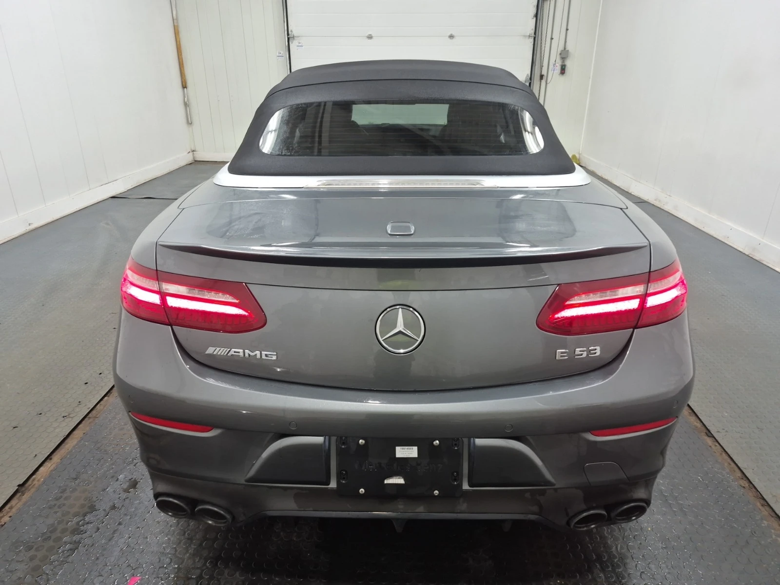 Mercedes-Benz E 53 AMG * * CARFAX * * АВТО КРЕДИТ * * , снимка 5 - Автомобили и джипове - 54083489