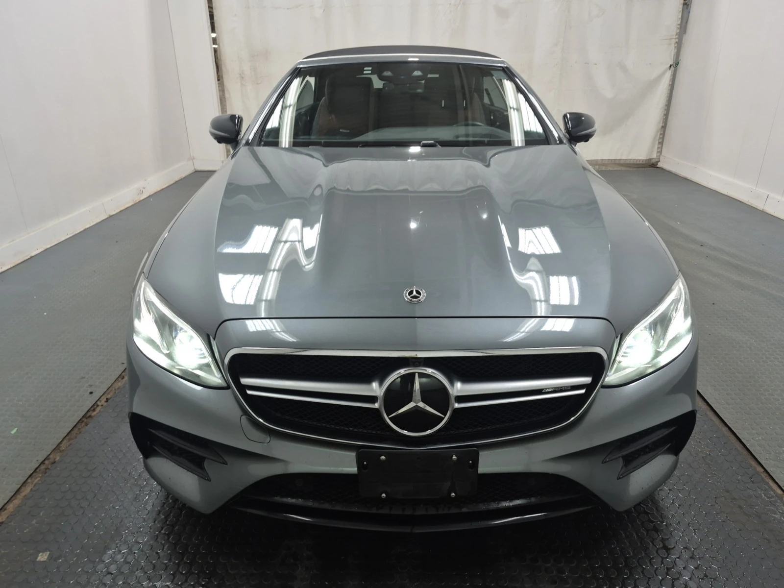 Mercedes-Benz E 53 AMG * * CARFAX * * АВТО КРЕДИТ * * , снимка 2 - Автомобили и джипове - 54083489