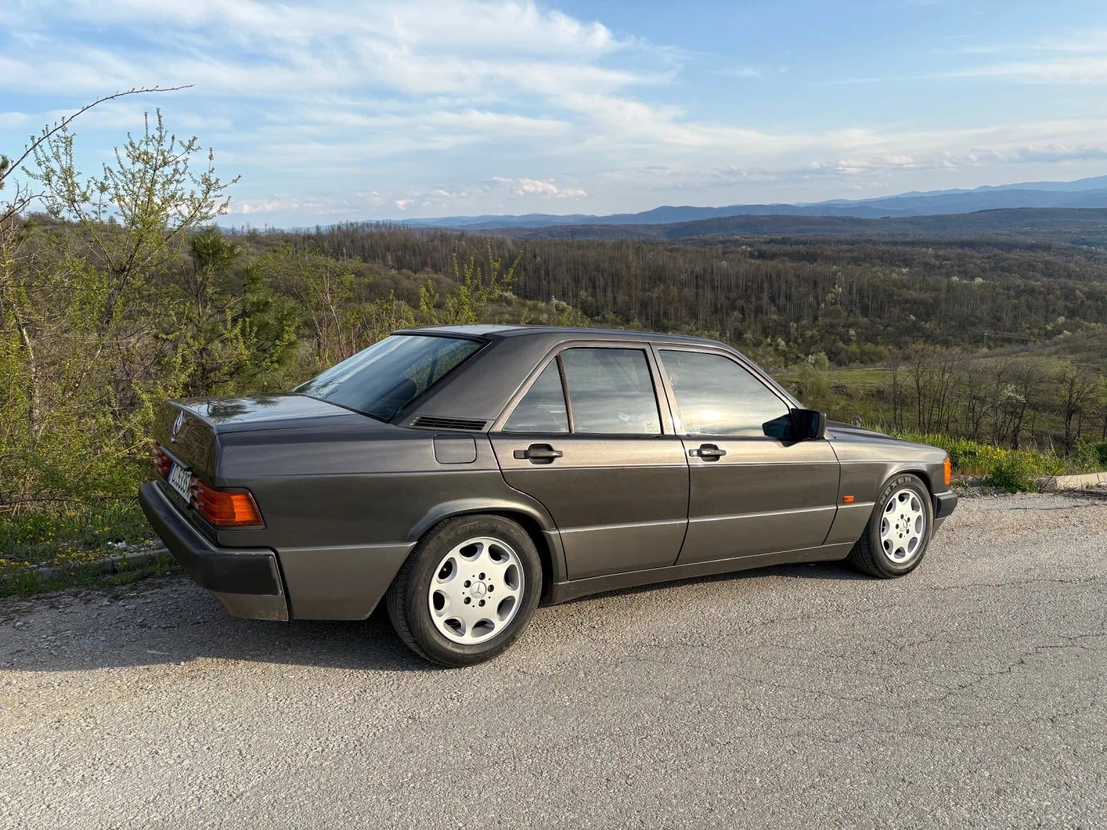 Mercedes-Benz 190 2.0E, КЛИМАТИК, снимка 3 - Автомобили и джипове - 54175924
