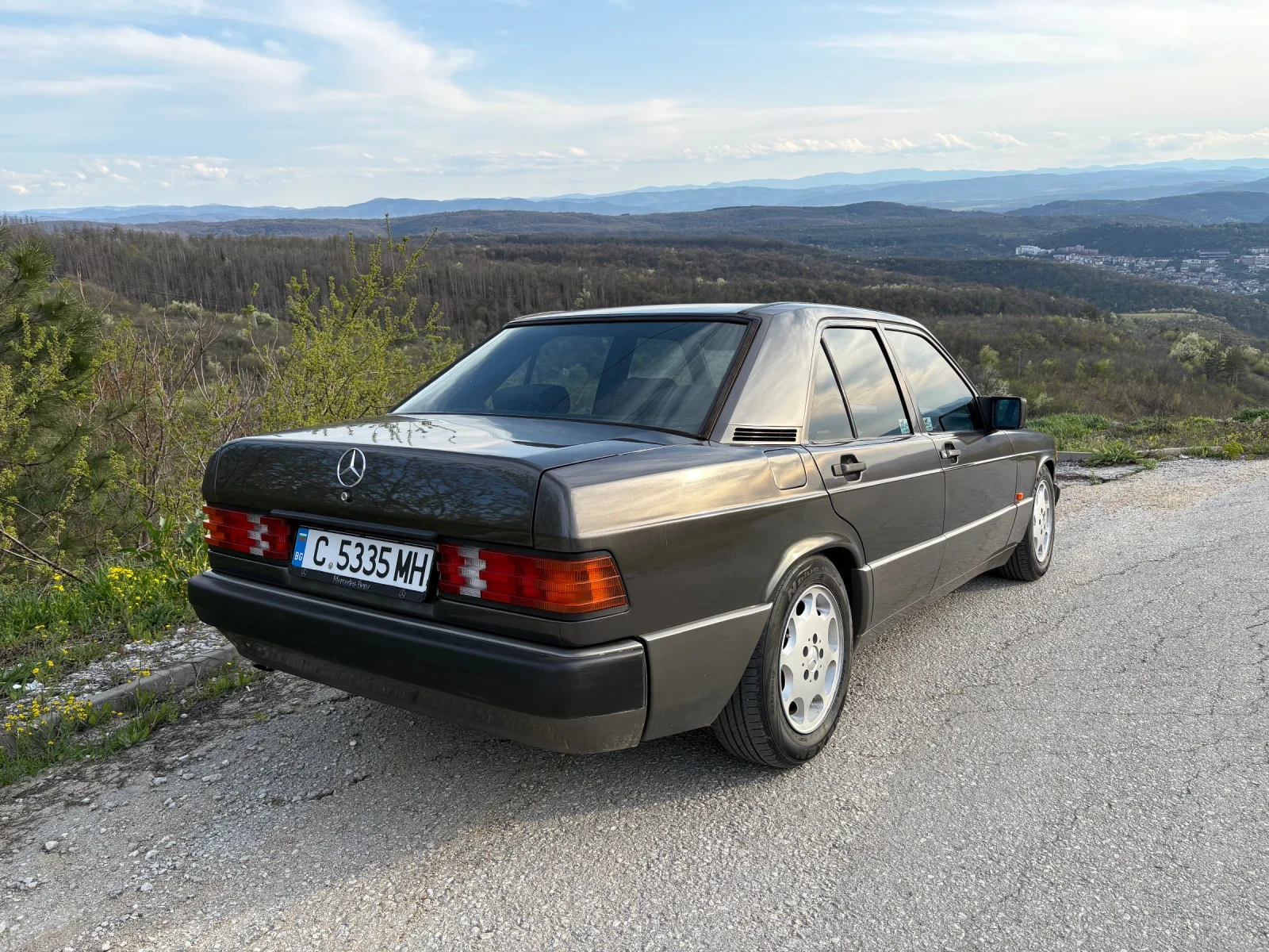 Mercedes-Benz 190 2.0E, КЛИМАТИК, снимка 2 - Автомобили и джипове - 54175924