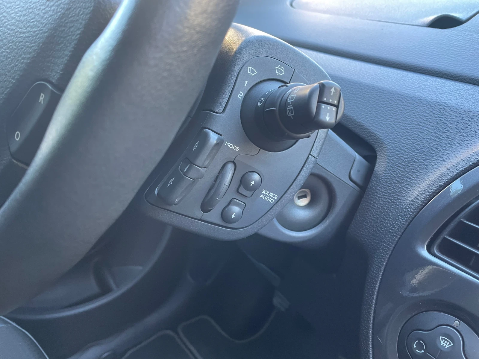 Renault Modus TURBO, снимка 15 - Автомобили и джипове - 54237443