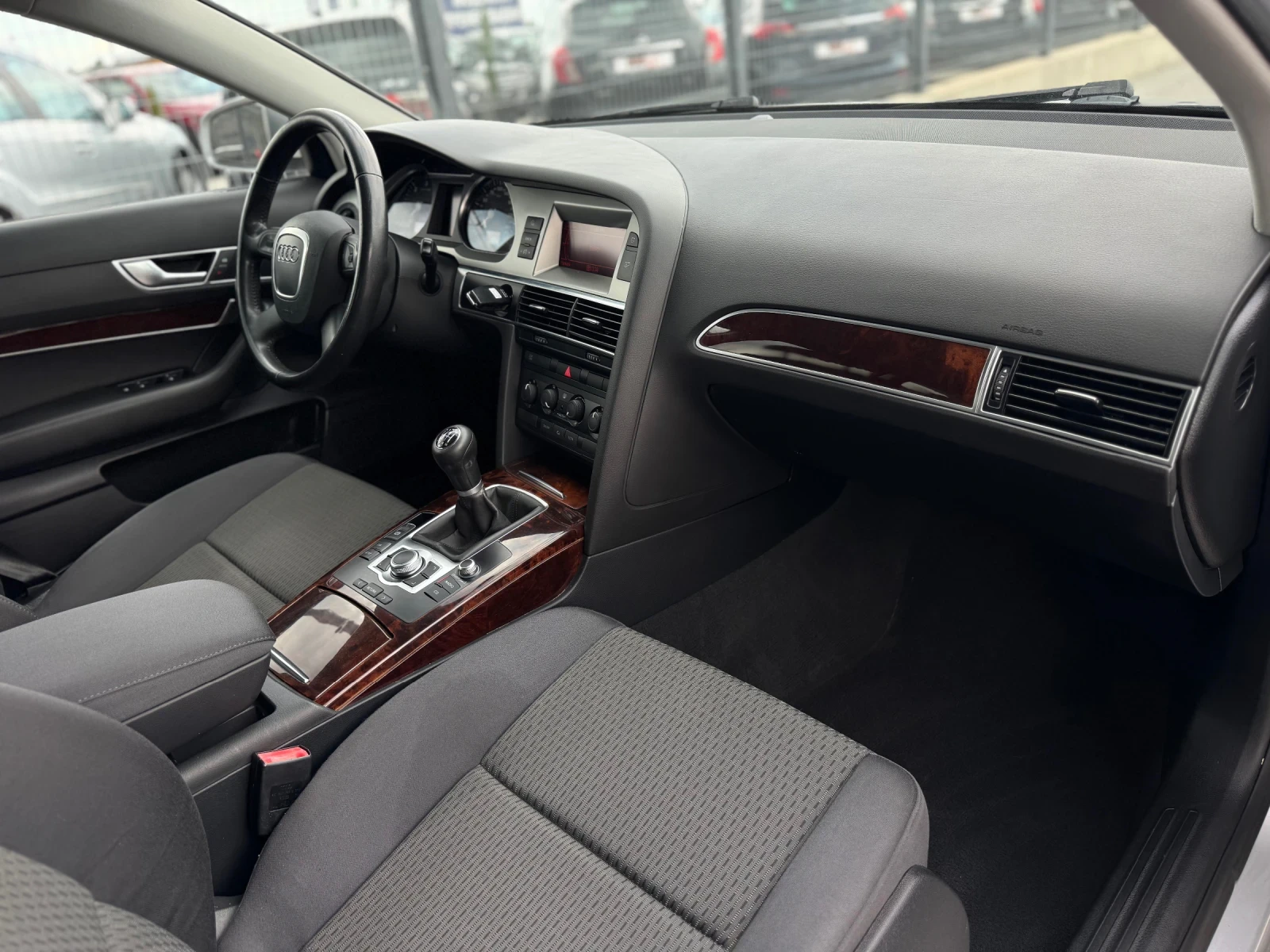 Audi A6 2.0TDI , снимка 13 - Автомобили и джипове - 54621116