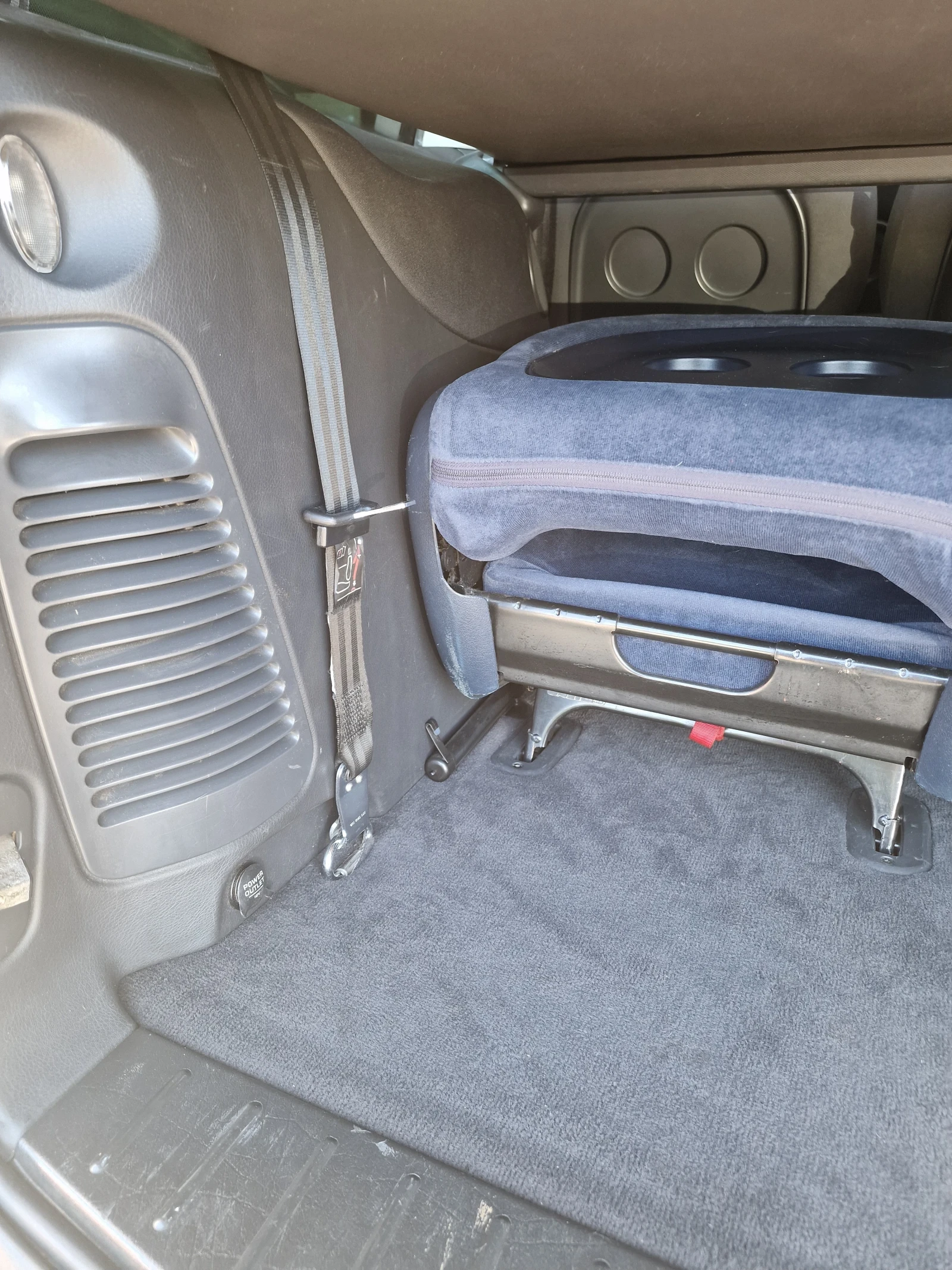 Seat Alhambra, снимка 14 - Автомобили и джипове - 54737731
