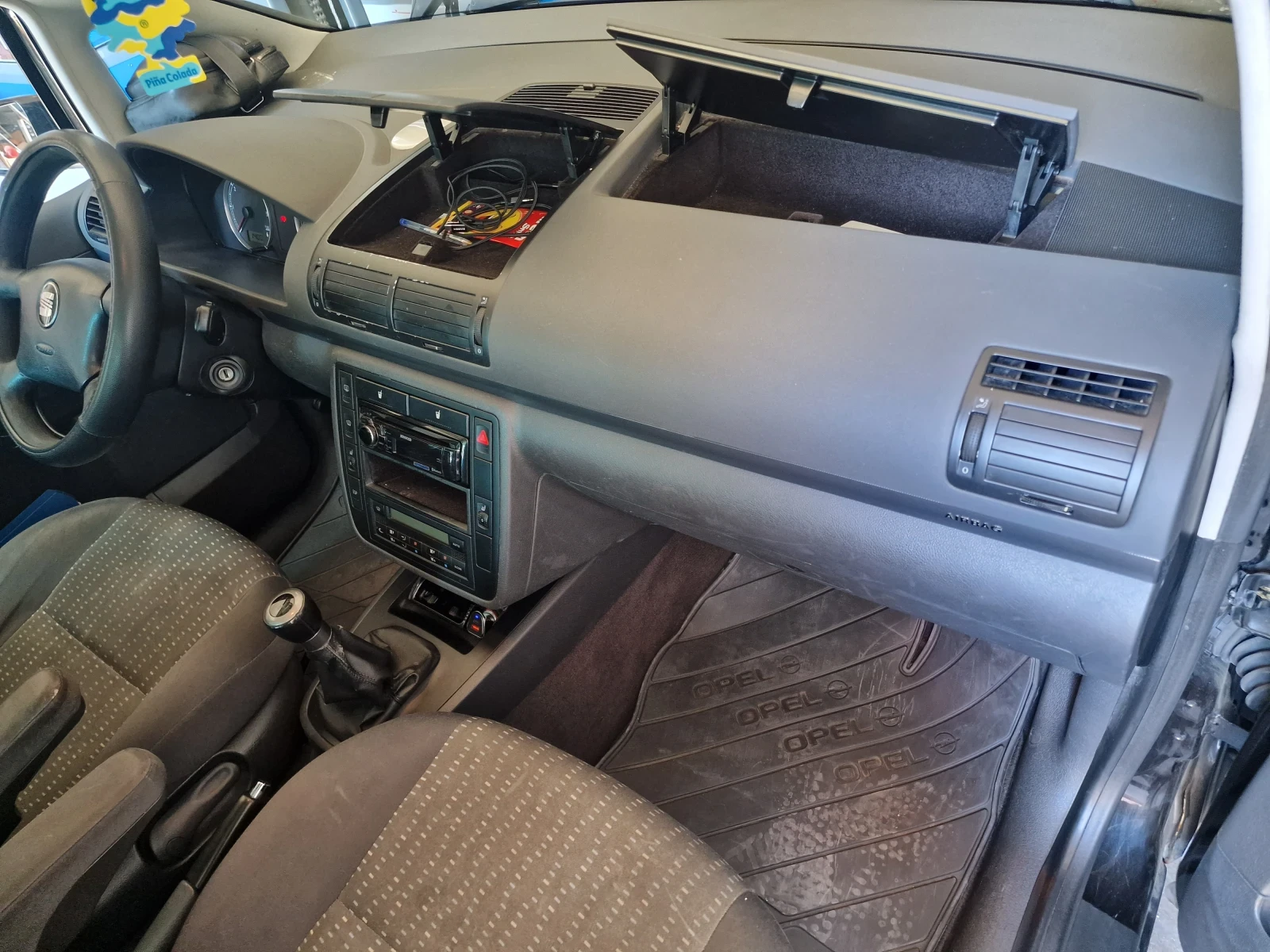 Seat Alhambra, снимка 10 - Автомобили и джипове - 54737731
