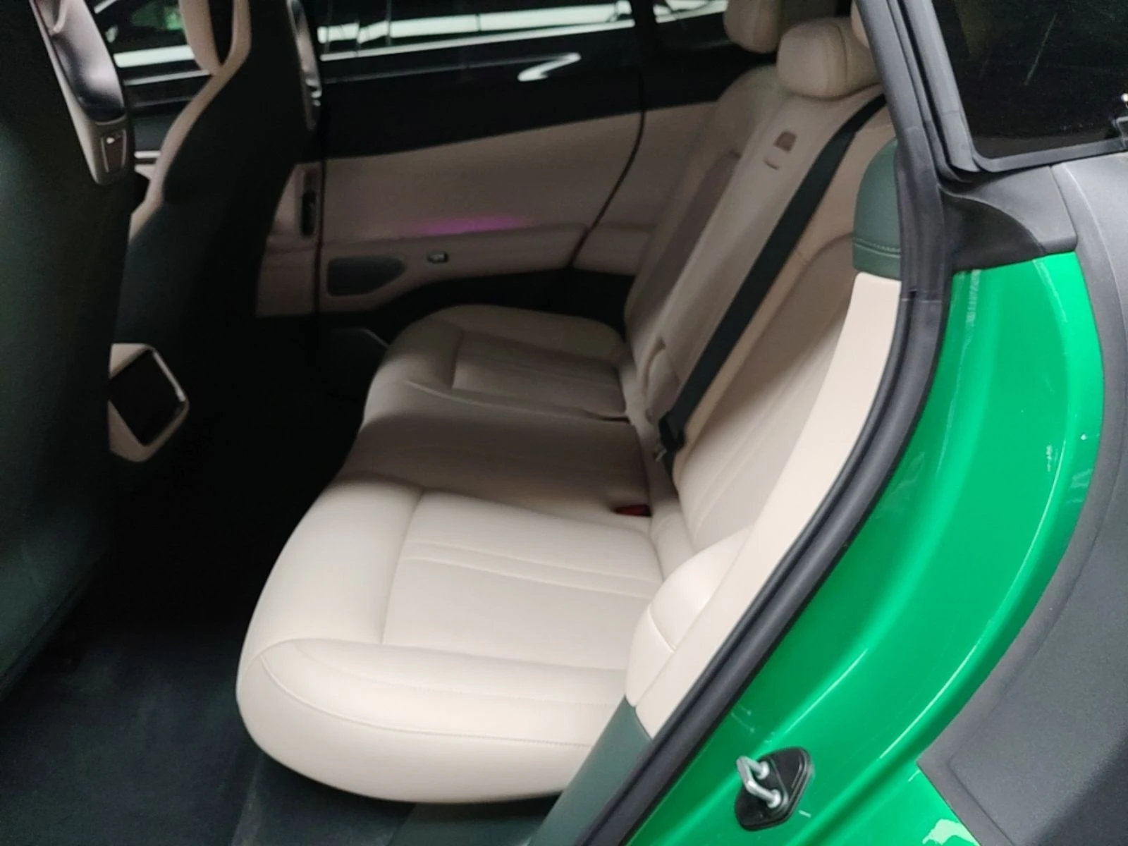 Xiaomi YU7 Xiaomi YU7  Pro AWD 96.3 kWh | Mobile.bg � ����������� 14