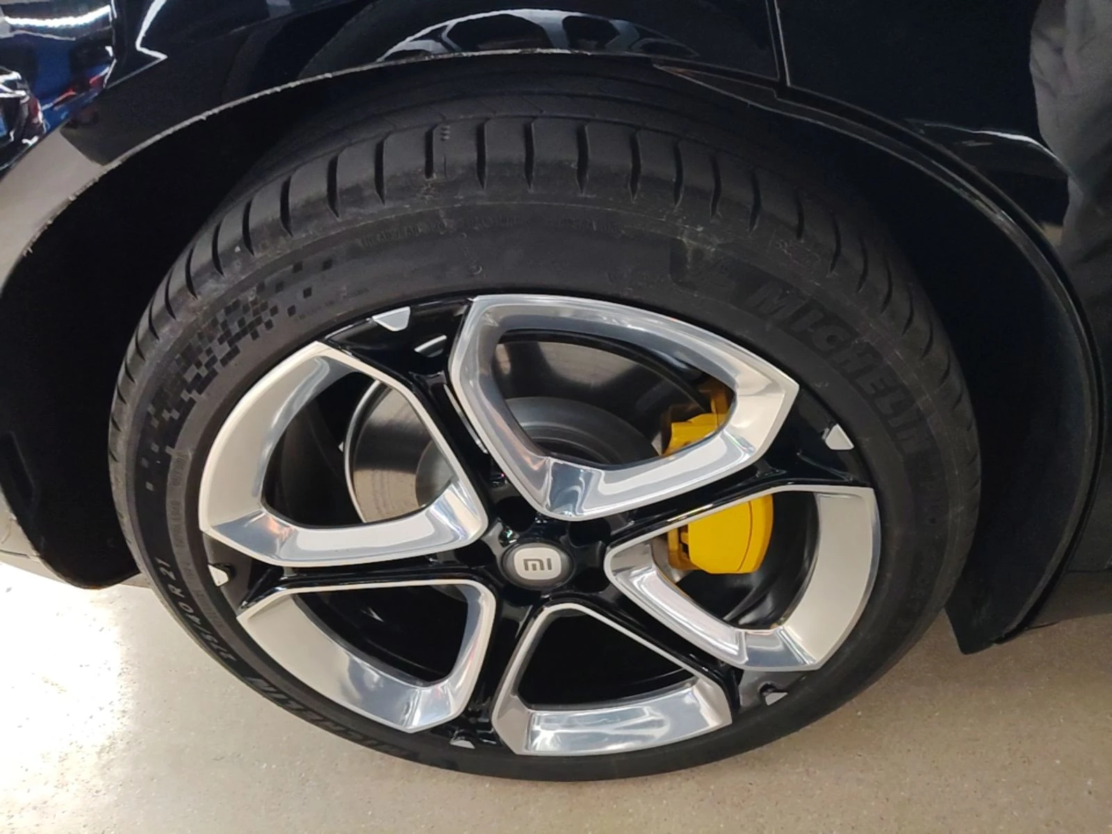Xiaomi YU7 Xiaomi YU7  Pro AWD 96.3 kWh | Mobile.bg � ����������� 7