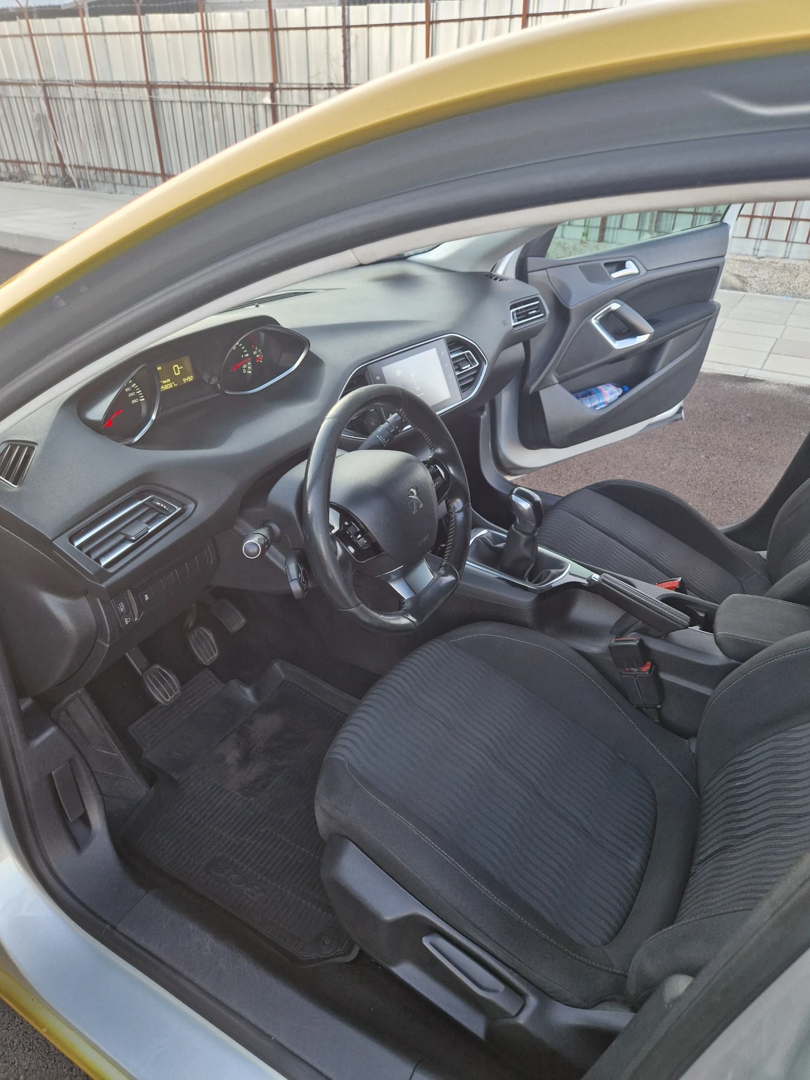 Peugeot 308, снимка 12 - Автомобили и джипове - 55496396