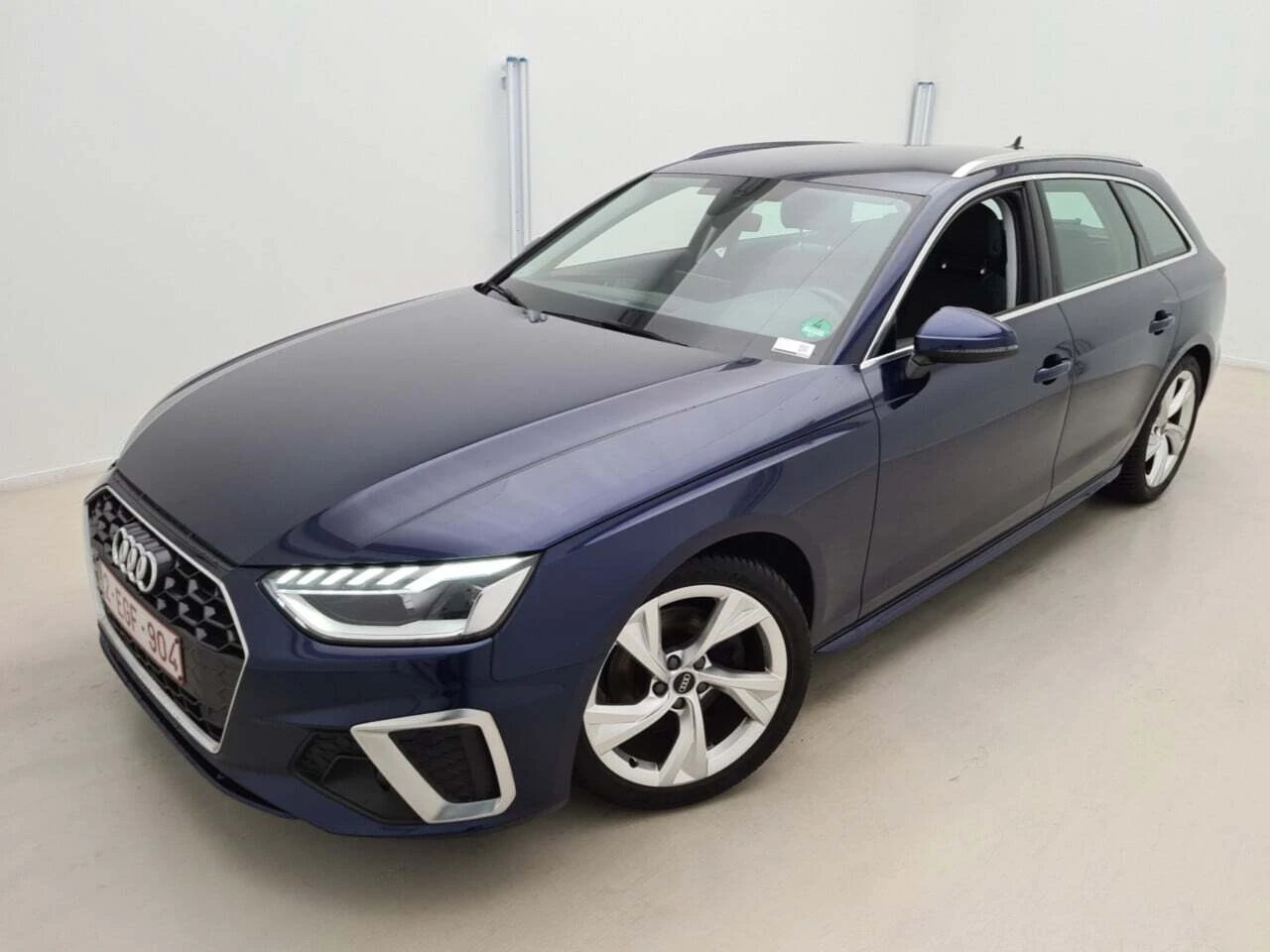 Audi A4 TDi S-Line LED-Matrix Навигация, снимка 3 - Автомобили и джипове - 56069064