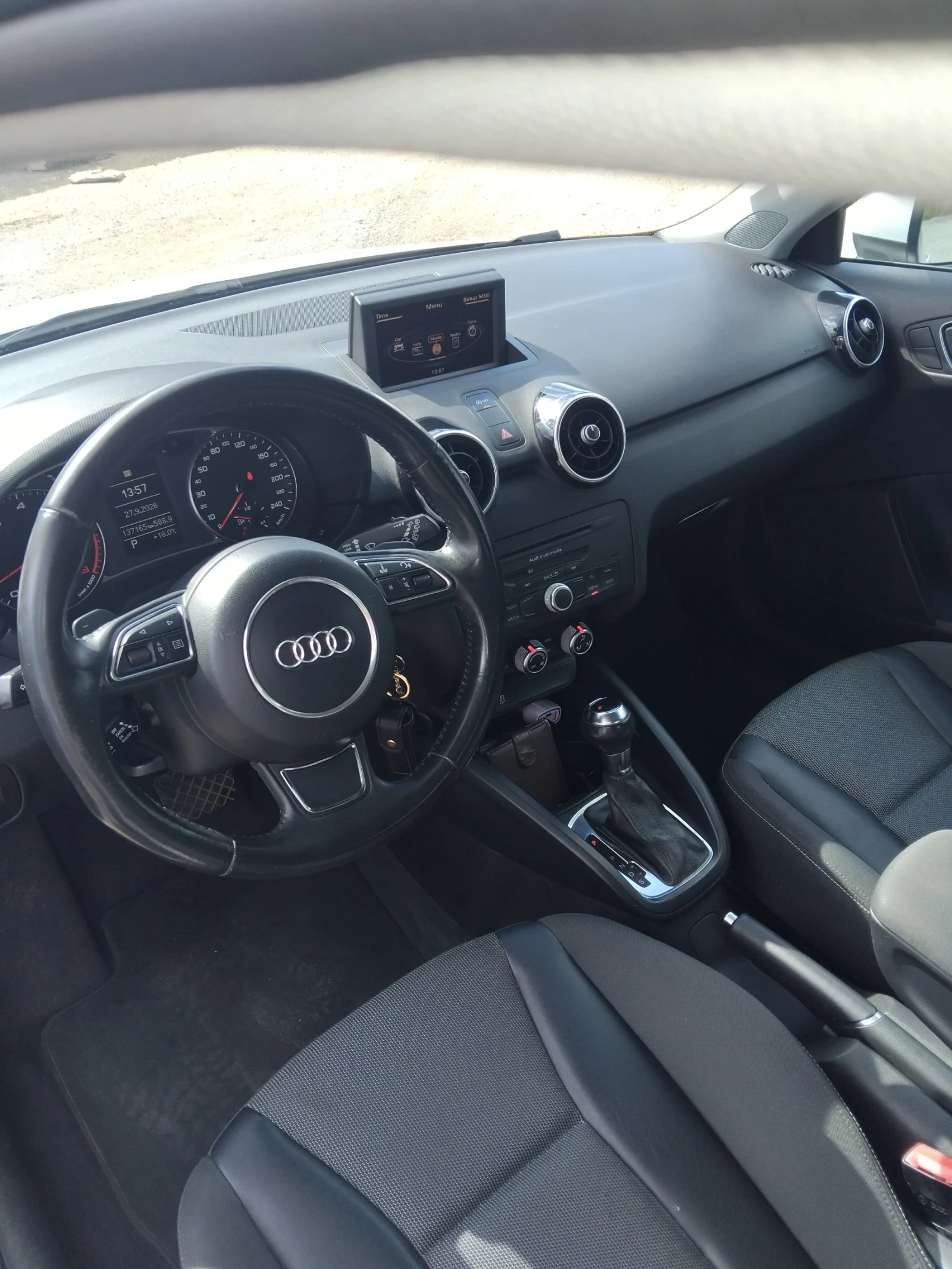 Audi A1 1.4 Turbo, снимка 5 - Автомобили и джипове - 56244757