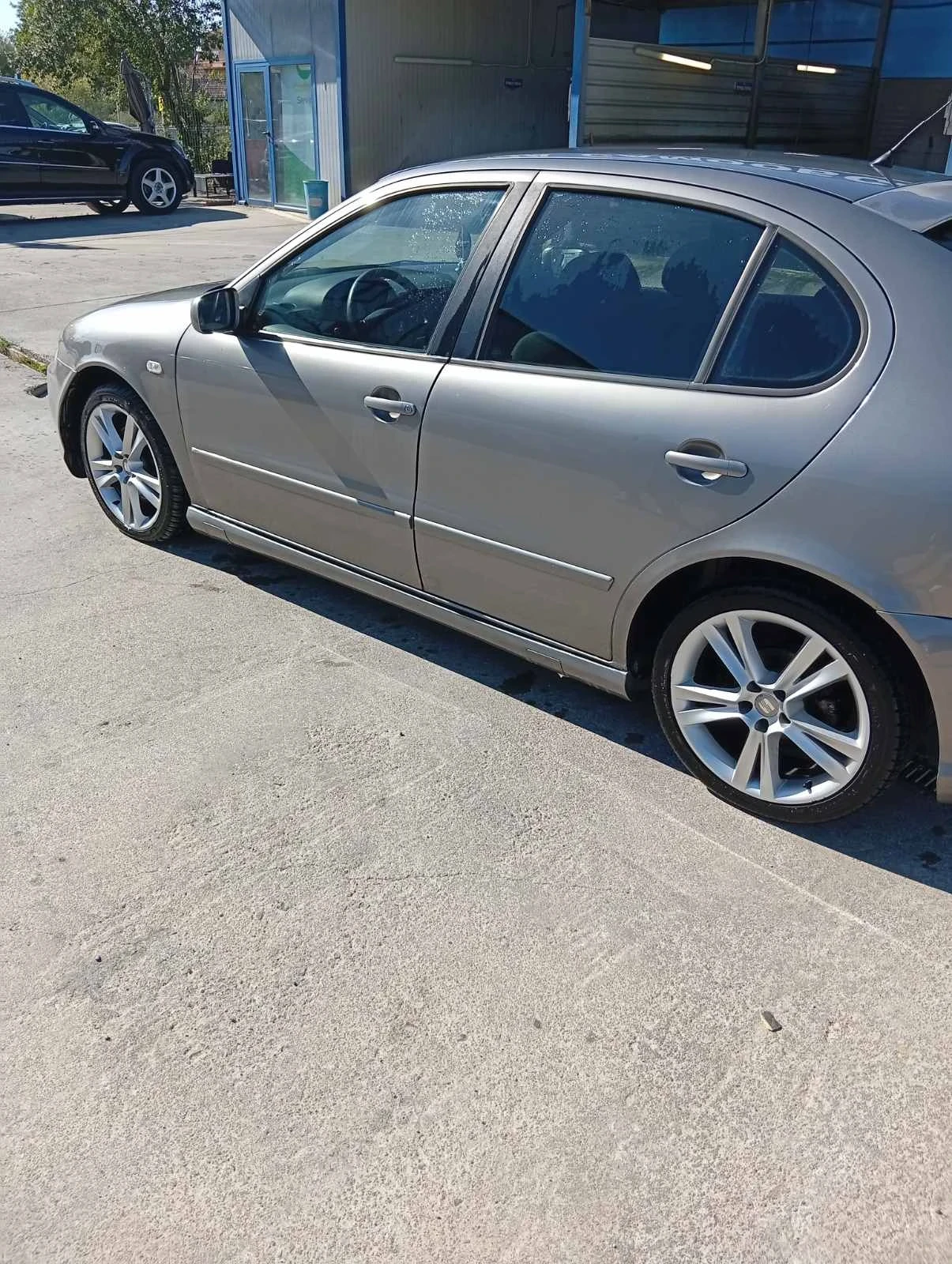 Seat Leon, снимка 3 - Автомобили и джипове - 56298416