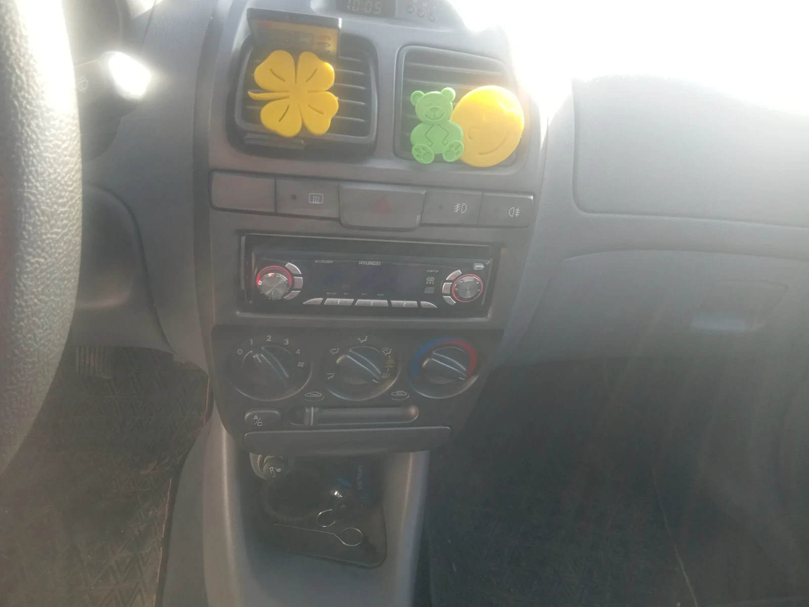 Hyundai Accent, снимка 5 - Автомобили и джипове - 56634532