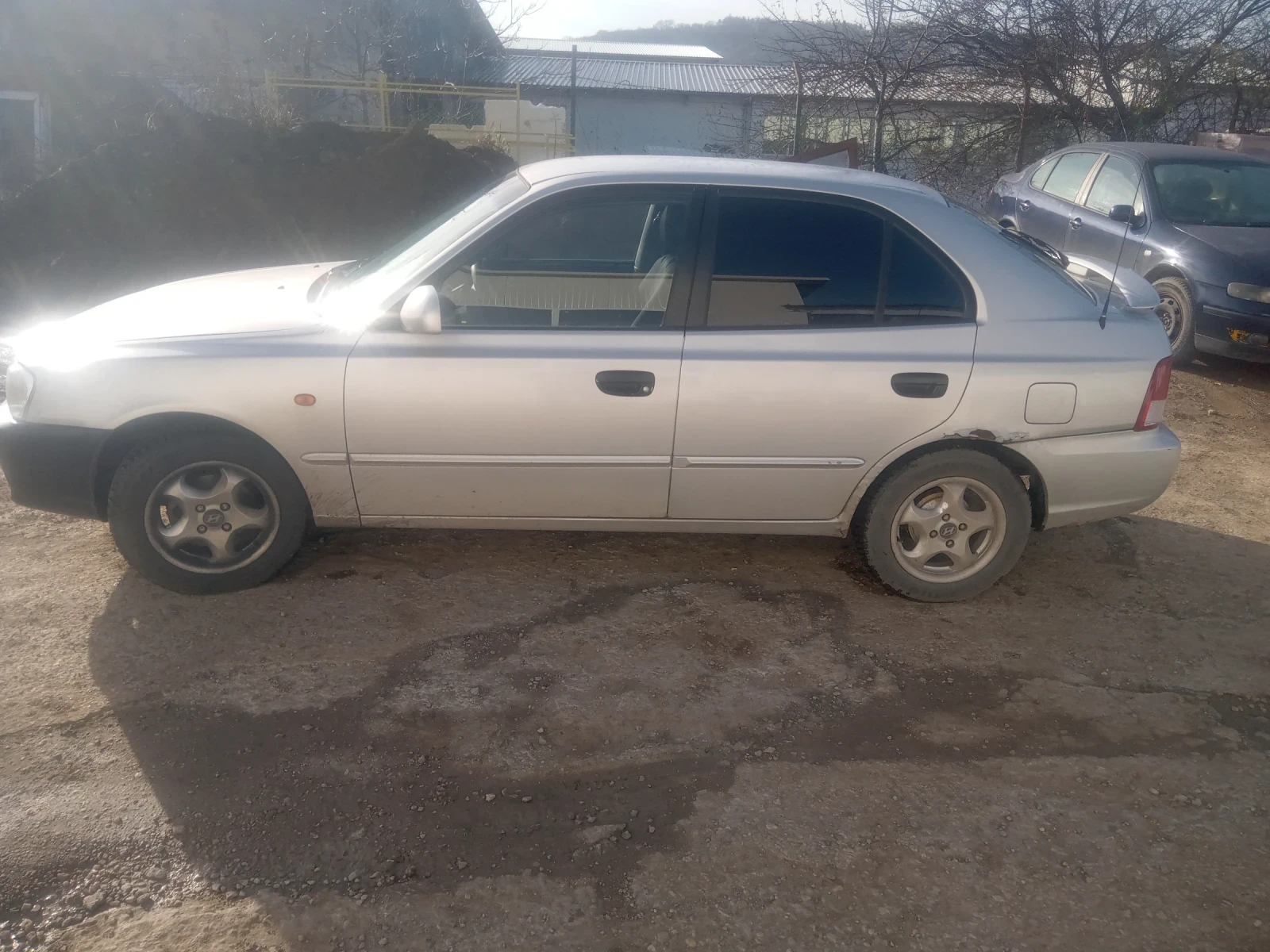 Hyundai Accent, снимка 3 - Автомобили и джипове - 56634532