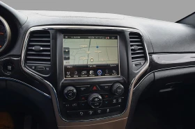 Jeep Grand cherokee OVERLAND* DISTRONIK* BI-XENON* PANO* V6 PENTASTAR, снимка 10