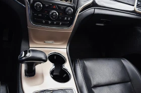 Jeep Grand cherokee OVERLAND* DISTRONIK* BI-XENON* PANO* V6 PENTASTAR, снимка 11