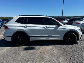 VW Tiguan Comfortline R Line Black Edition / CARFAX , снимка 3