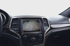 Jeep Grand cherokee OVERLAND* DISTRONIK* BI-XENON* PANO* V6 PENTASTAR - 14400 € / 28163.95 лв. - 45410018 9