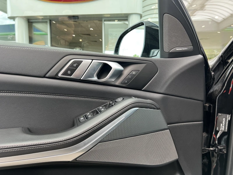 BMW X5 30d/ 7-МЕСТЕН/M-SPORT/H&K/PANO/SHADOW LINE/22/  , снимка 8 - Автомобили и джипове - 48310619