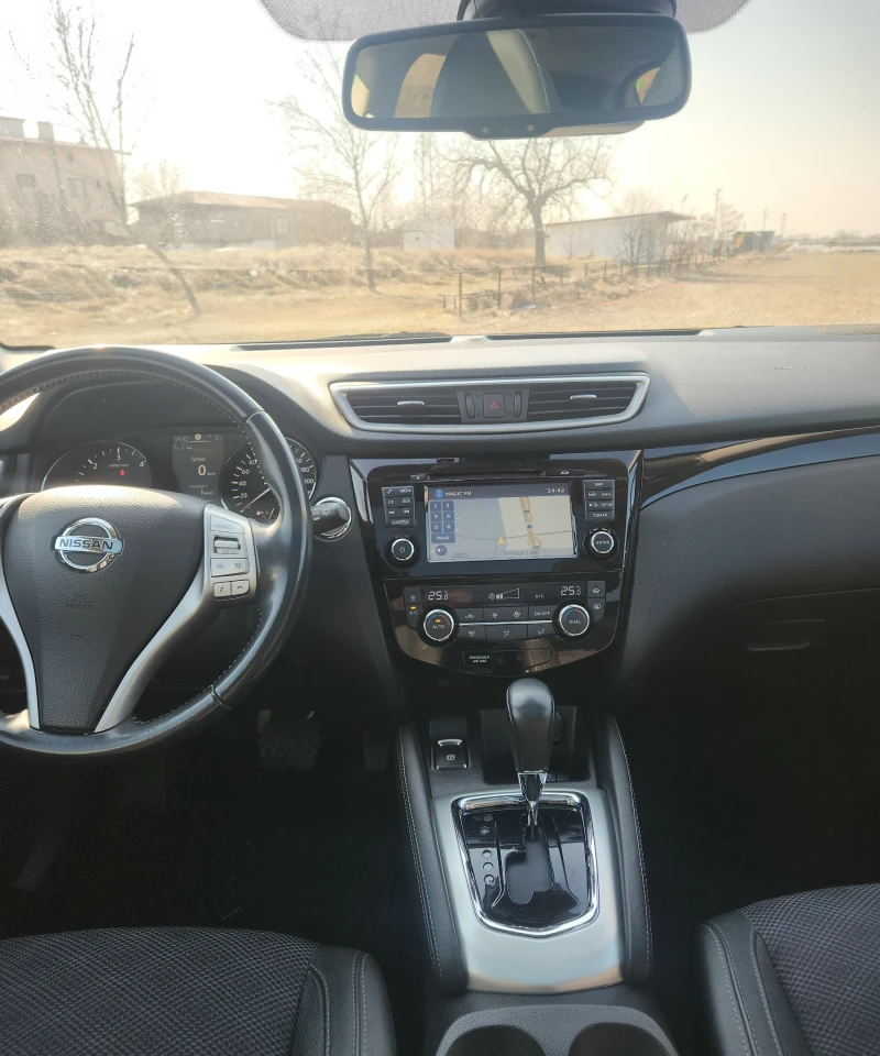 Nissan Qashqai TEKNA 1.6 131кс  FULL PANORAMA 360 , снимка 7 - Автомобили и джипове - 49248442