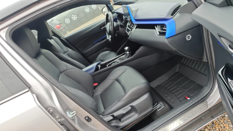 Toyota C-HR BATTERY LIFE450000km/DISTR/СЛЕДИ ПЪТ И ЗНАЦИ/ПОДГР, снимка 12 - Автомобили и джипове - 52565635