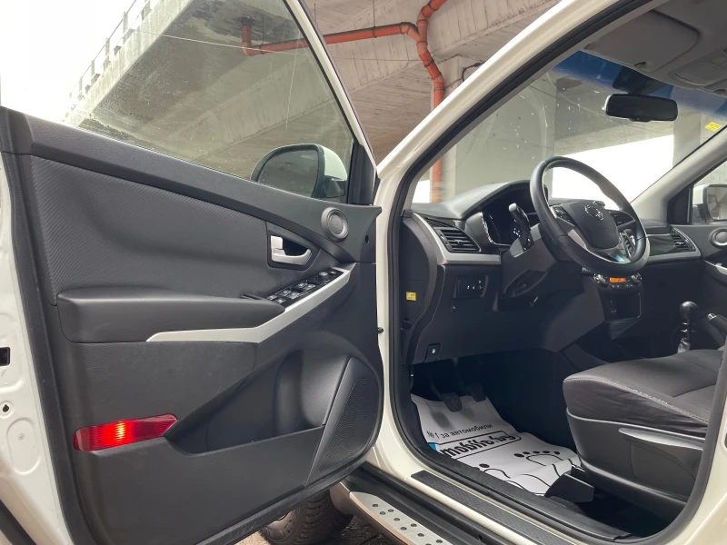 SsangYong Korando КАТО НОВ!!!, снимка 9 - Автомобили и джипове - 53021950