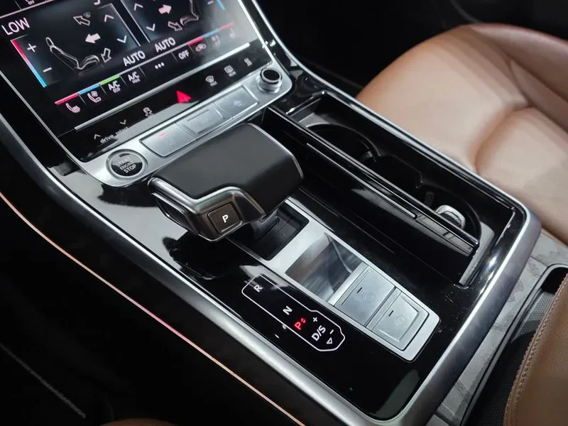 Audi Q7 3.0 TDI Quattro, снимка 9 - Автомобили и джипове - 55951545