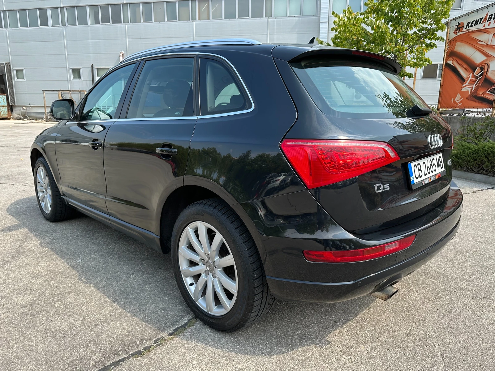 Audi Q5 2.0i 211к.с. Автоматик - изображение 3