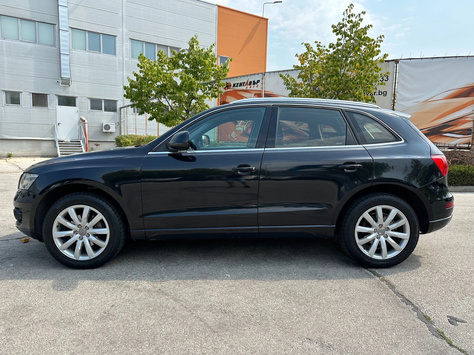 Audi Q5 2.0i 211к.с. Автоматик - изображение 2