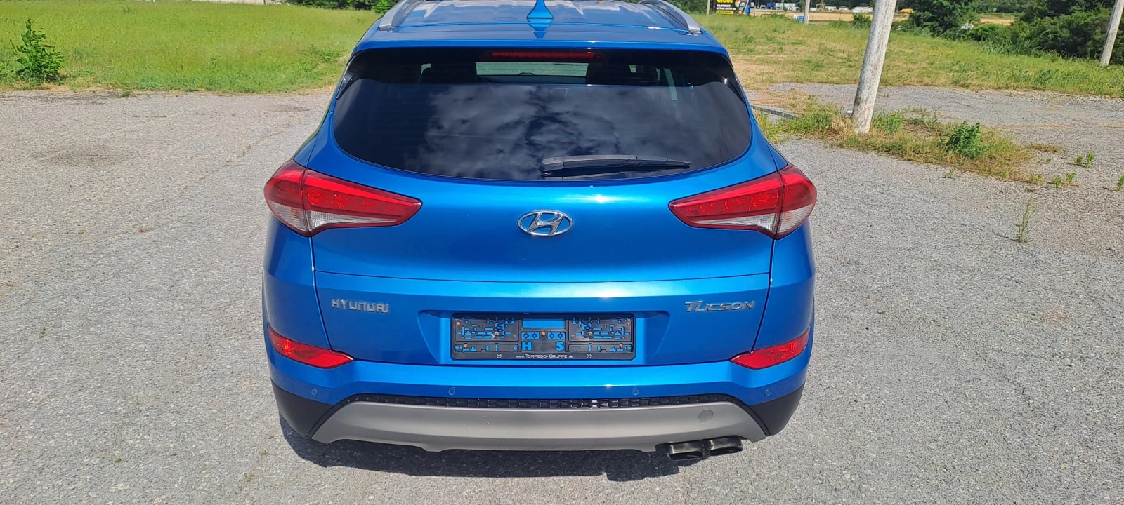 Hyundai Tucson 1.6i 16v, снимка 6 - Автомобили и джипове - 55006542