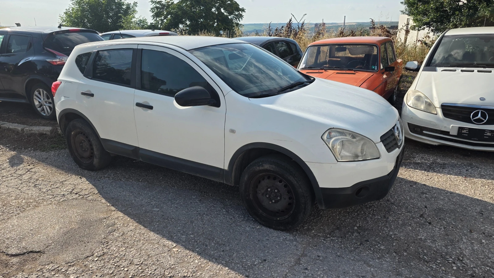 Nissan Qashqai 1.5dci, снимка 4 - Автомобили и джипове - 55038840