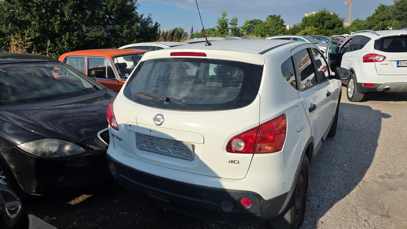 Nissan Qashqai 1.5dci, снимка 11 - Автомобили и джипове - 55038840