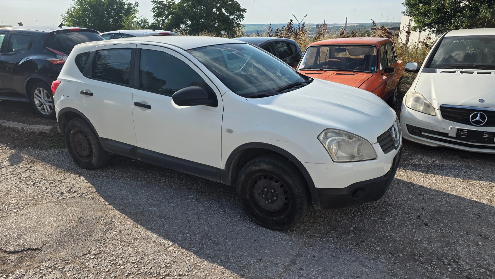 Nissan Qashqai 1.5dci, снимка 14 - Автомобили и джипове - 55038840