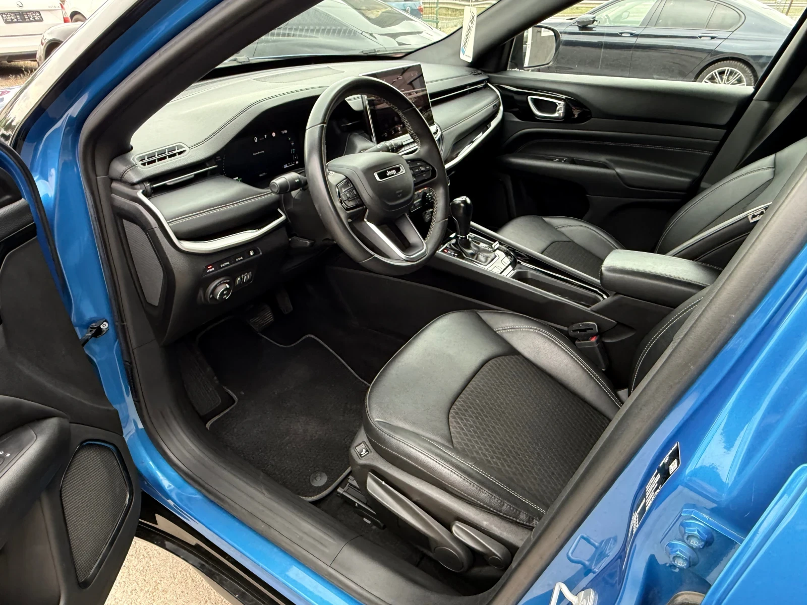 Jeep Compass Jeep Compass 1.3i Plug In Hybrid 4xe Distr Kamera , снимка 9 - Автомобили и джипове - 55425525