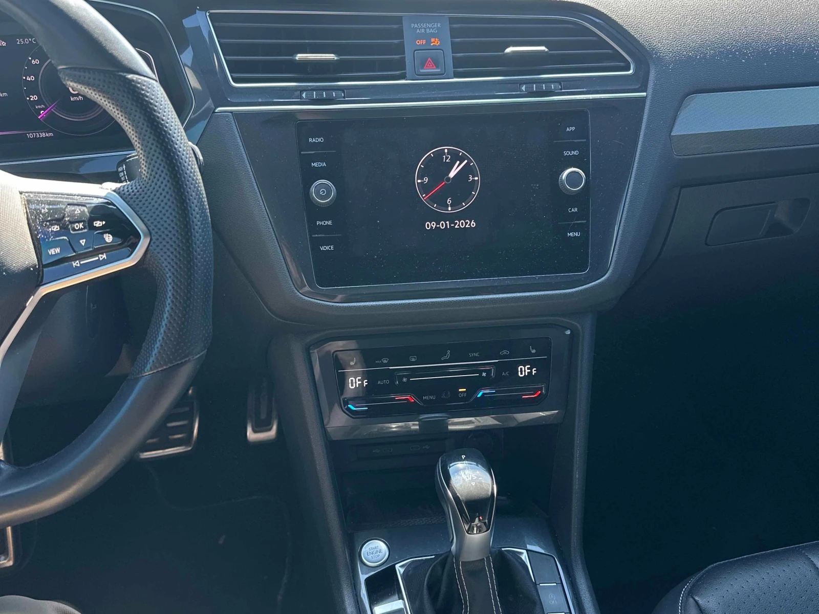 VW Tiguan Comfortline R Line Black Edition / CARFAX , снимка 9 - Автомобили и джипове - 55914574