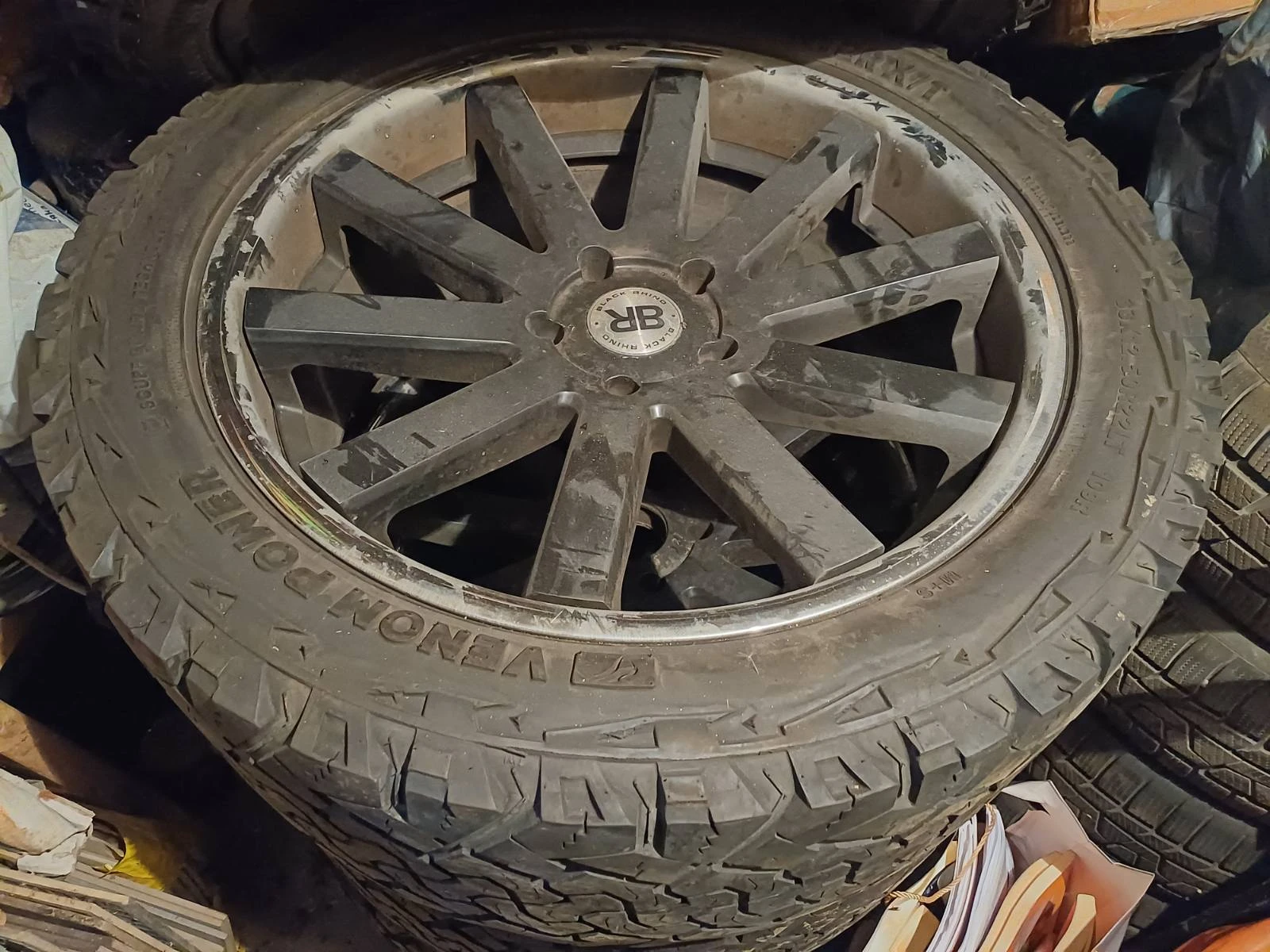 Dodge RAM 1500 пикап, снимка 14 - Автомобили и джипове - 56076213