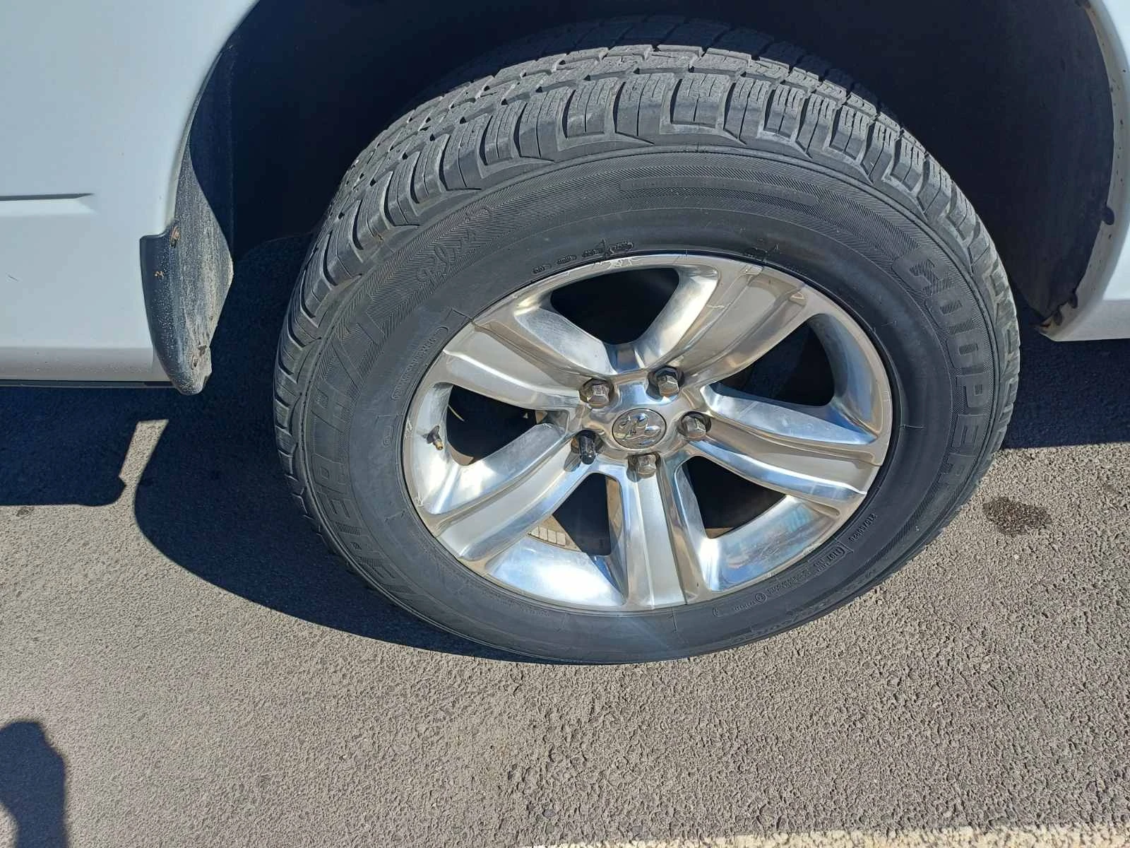 Dodge RAM 1500 пикап, снимка 11 - Автомобили и джипове - 56076213
