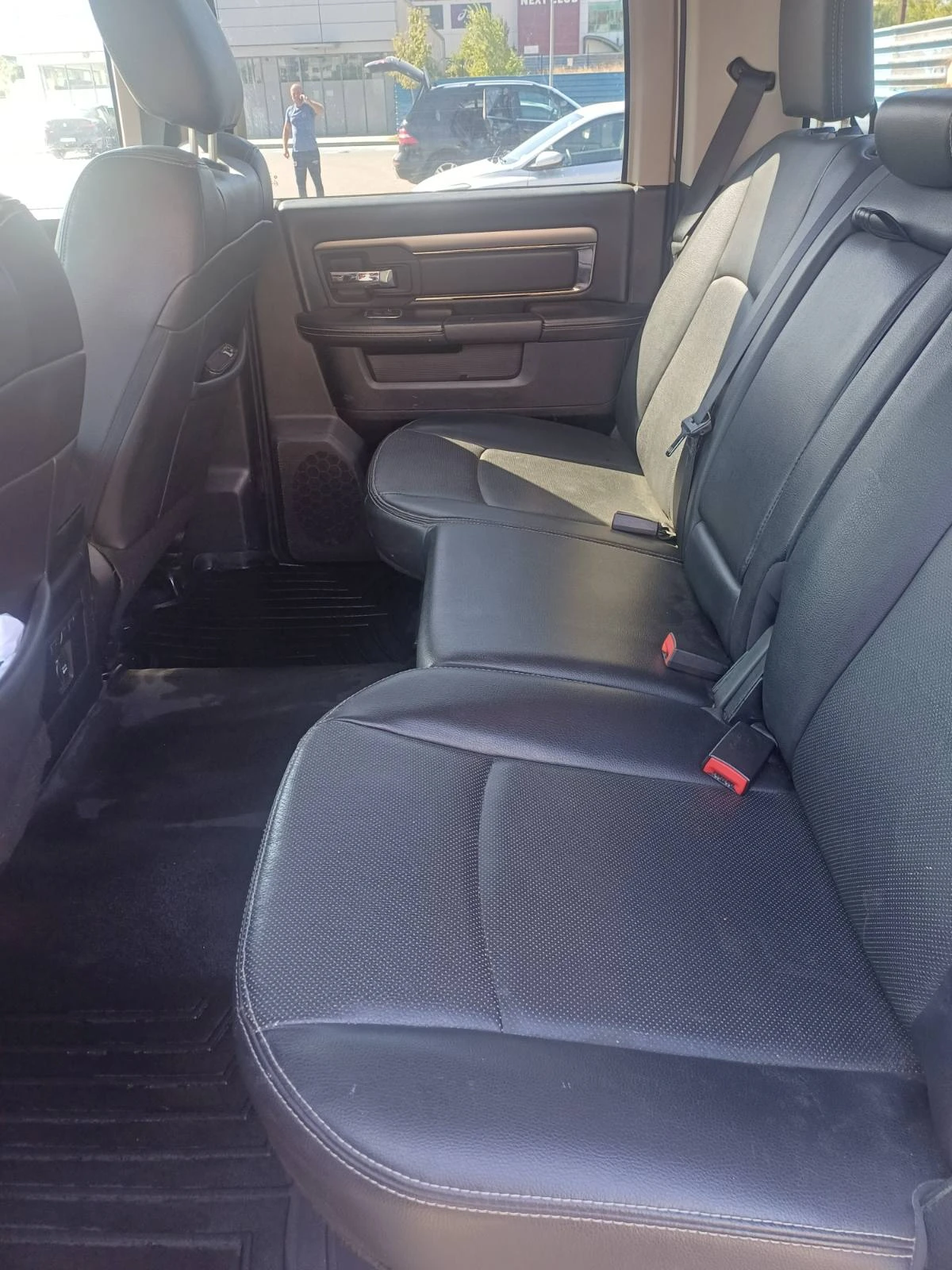 Dodge RAM 1500 пикап, снимка 6 - Автомобили и джипове - 56076213
