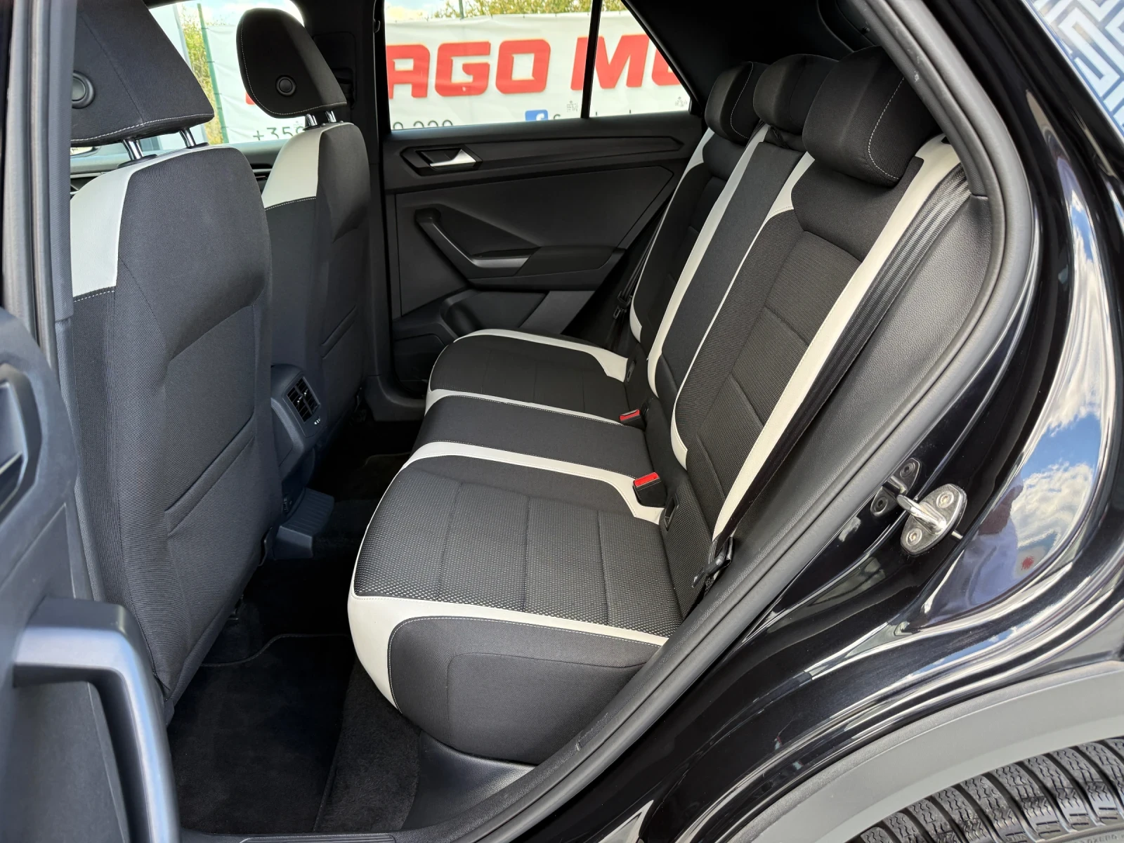 VW T-Roc 1.5TSi, DSG, Digital, Navi, * 148 000км* Уникат!, снимка 7 - Автомобили и джипове - 56106006