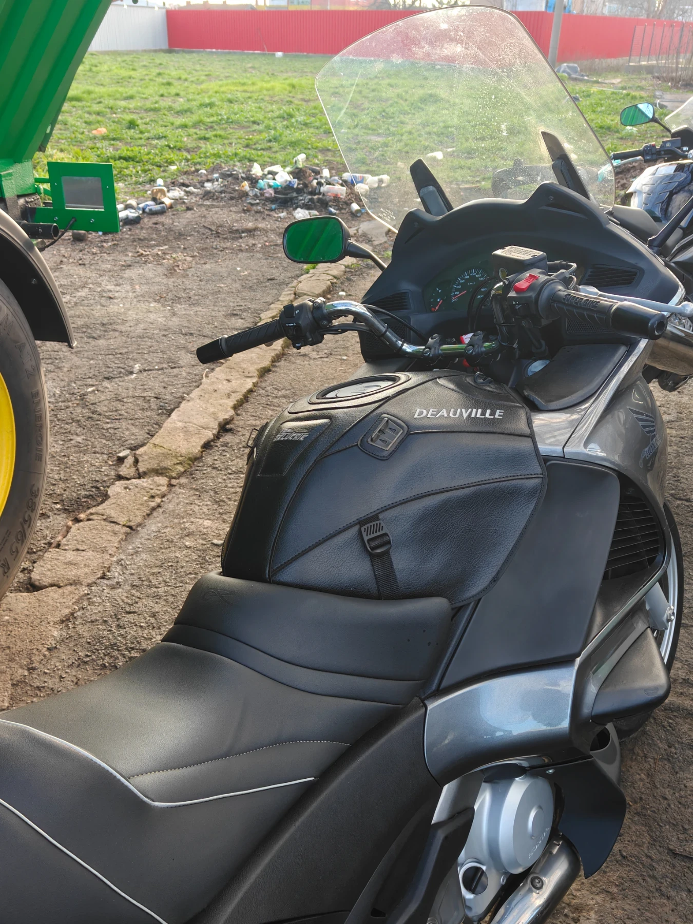 Honda Deauville 700i - изображение 5