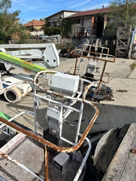 Автовишка Друга марка Haulotte цената е за двата броя, снимка 7