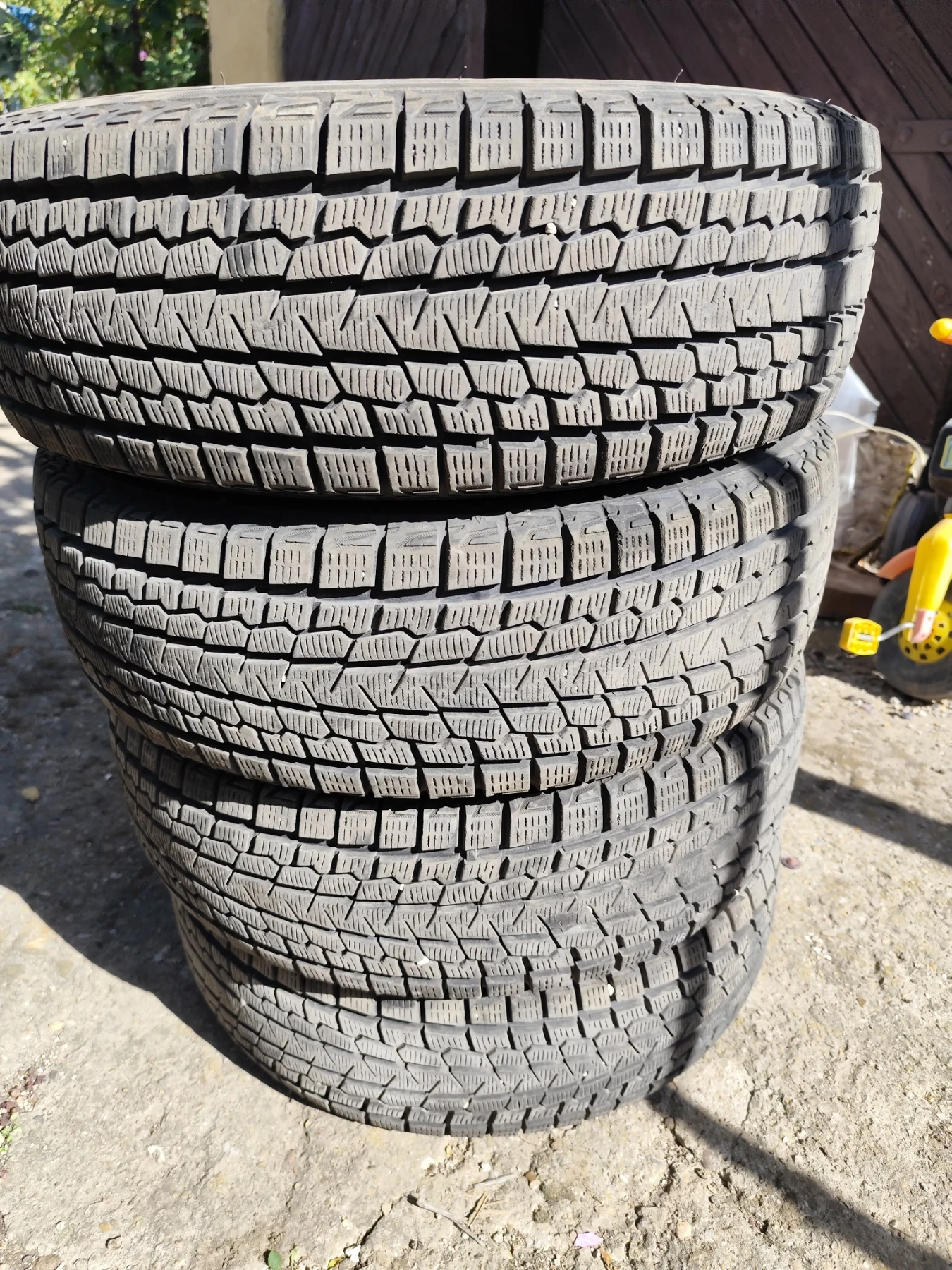 ���� 205/70R15 | Mobile.bg � ����������� 2