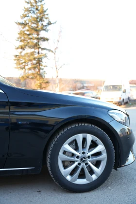 Mercedes-Benz C 300 e, снимка 5