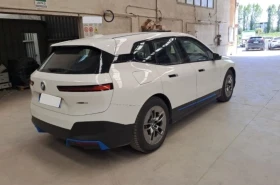 BMW iX xDrive 40, снимка 6