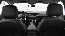 Opel Insignia Grand Sport 2.0d Elegance Automatic, снимка 12 - Автомобили и джипове - 44601529