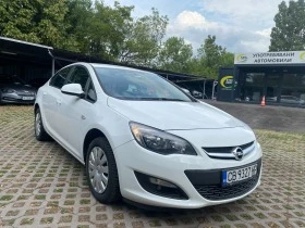 Opel Astra 1.4T Sedan, снимка 3