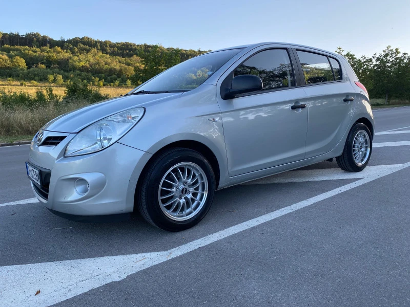 Hyundai I20, снимка 3 - Автомобили и джипове - 46503973