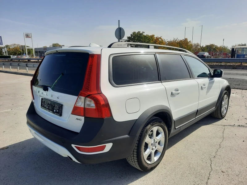 Volvo Xc70 2, 4 D5, снимка 9 - Автомобили и джипове - 45552213