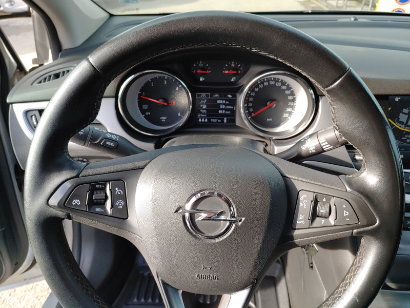 Opel Astra 1.6d-71000км! Има видеоклип към обявата!, снимка 11 - Автомобили и джипове - 43685703