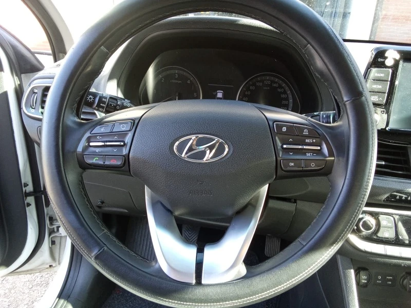 Hyundai I30 1,6CRDI, снимка 5 - Автомобили и джипове - 44106238